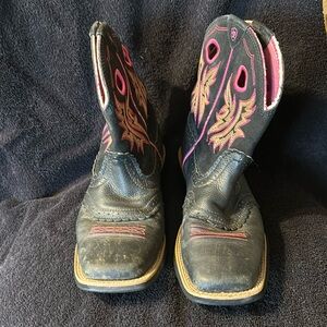 Ariat 9.5b boots